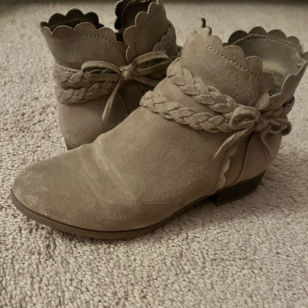 SO Booties size 2